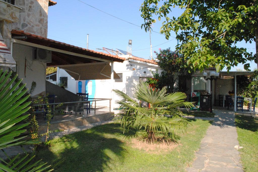 Hotel Fernando à Ofrínion Extérieur photo