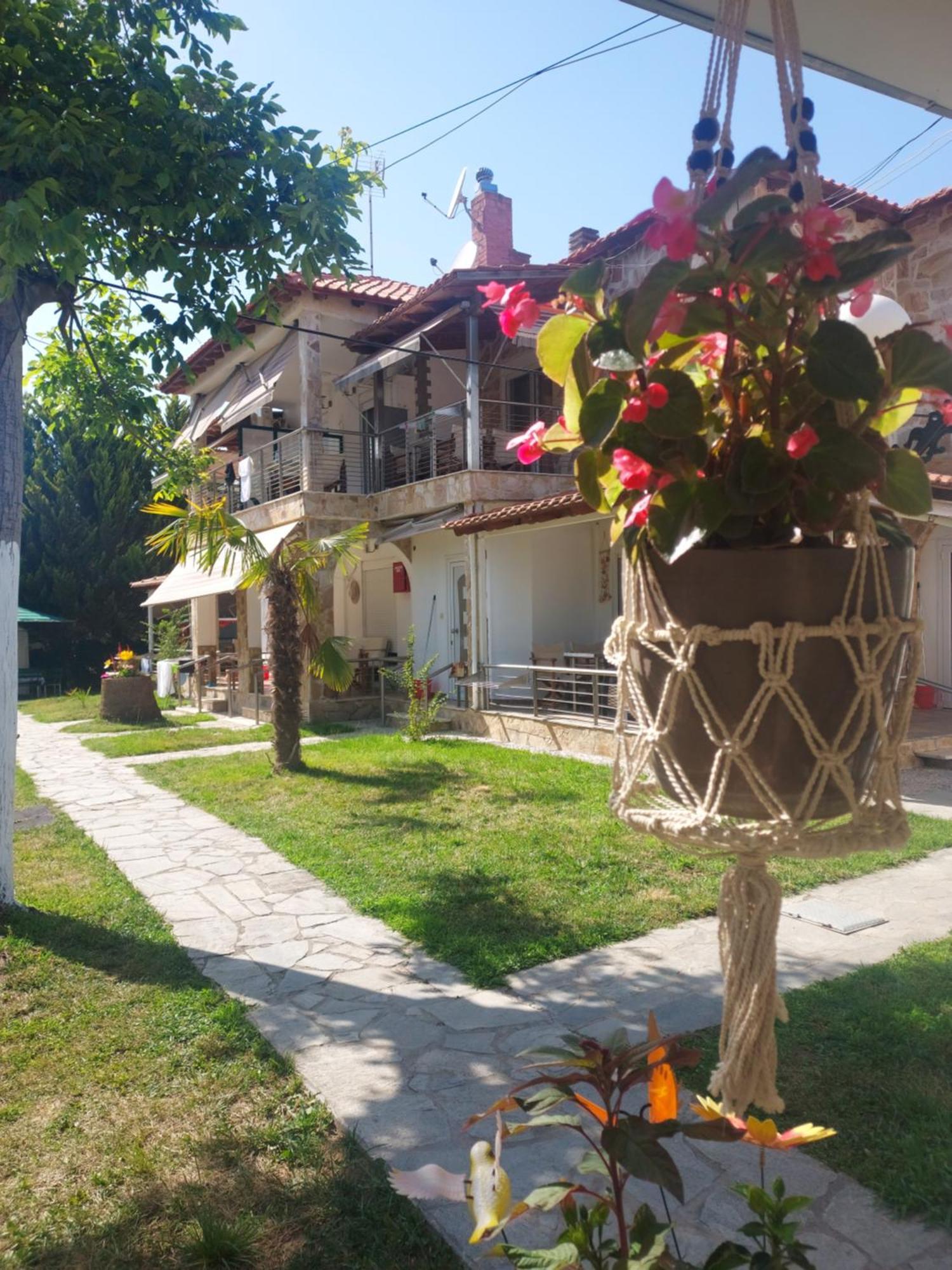 Hotel Fernando à Ofrínion Extérieur photo