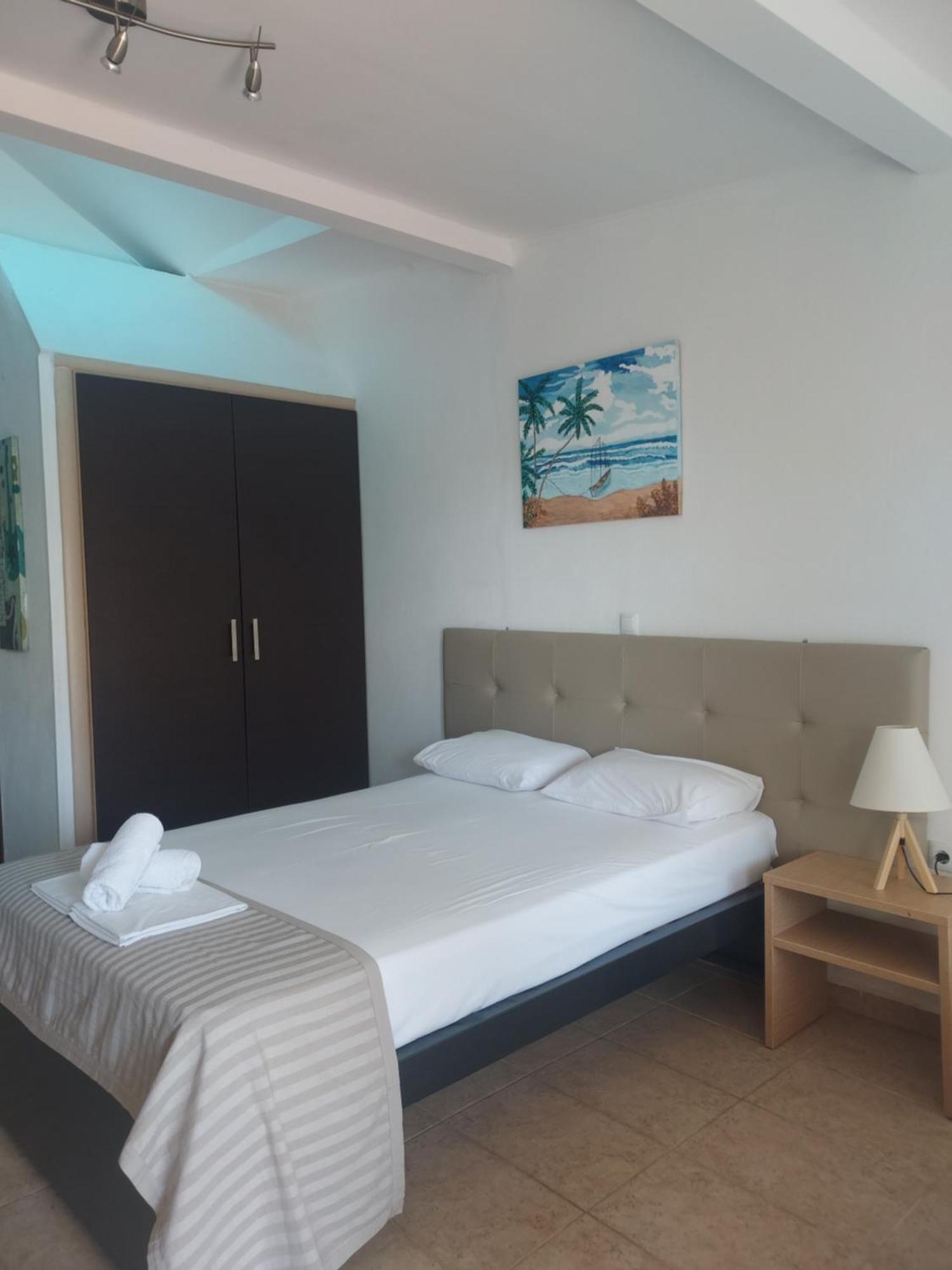 Hotel Fernando à Ofrínion Extérieur photo