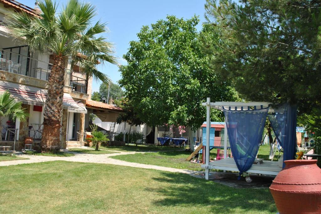 Hotel Fernando à Ofrínion Extérieur photo